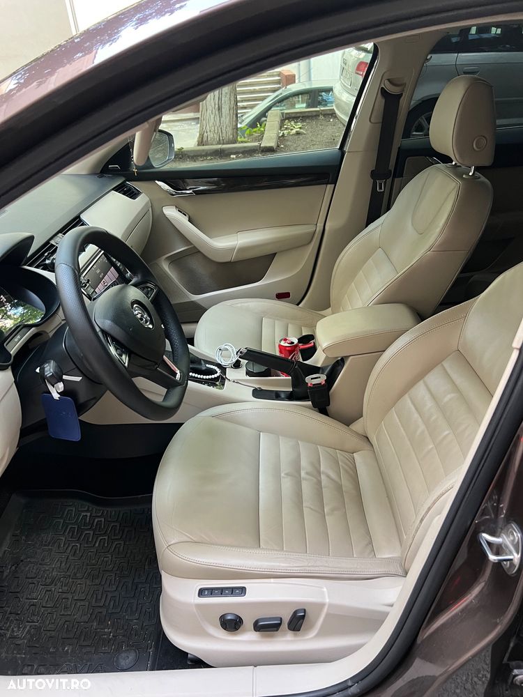 Skoda Octavia 2.0 TDI ELEGANCE DSG - 9