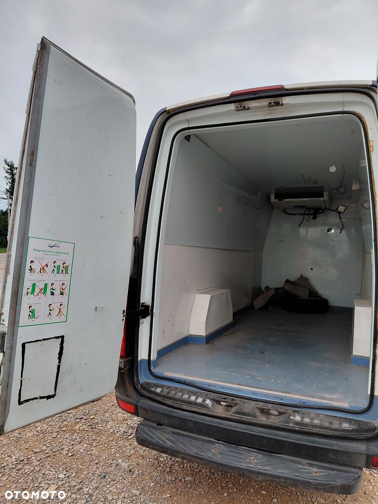 Volkswagen Crafter - 26