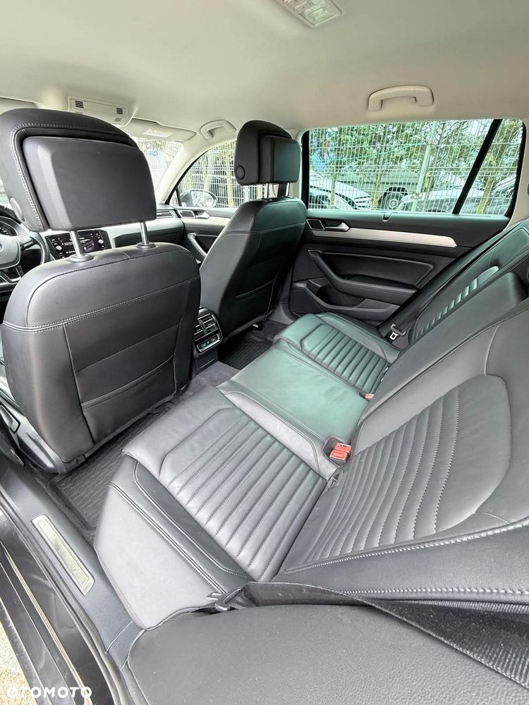 Volkswagen Passat - 21