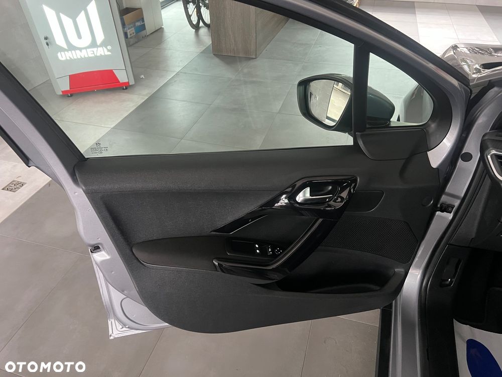 Peugeot 2008 PureTech 82 Allure - 15