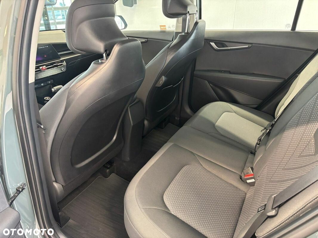 Kia Niro 1.6 GDI Hybrid M - 12