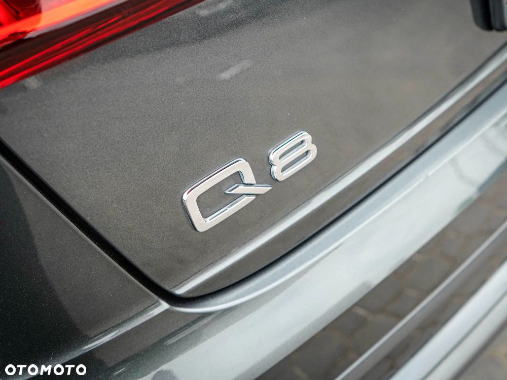 Audi Q8 - 10