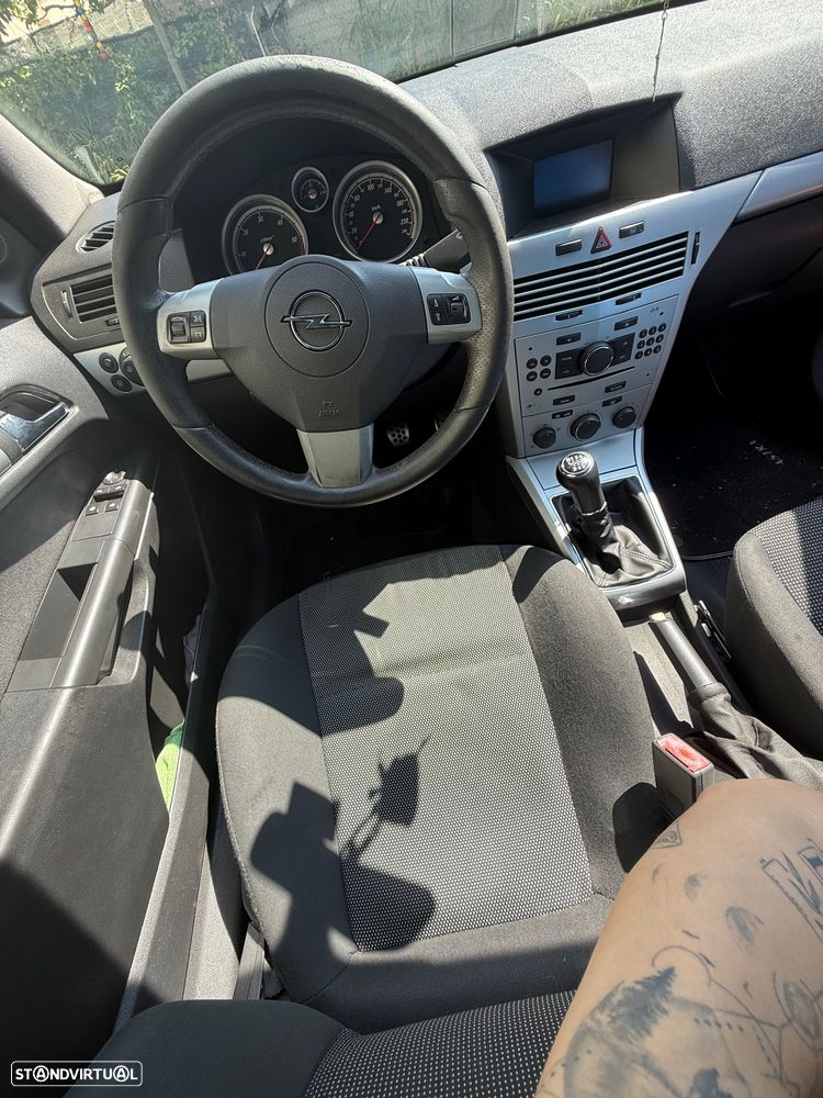 Opel Astra GTC 1.3 CDTI - 8