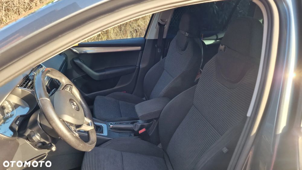 Skoda Octavia 2.0 TDI Style - 10