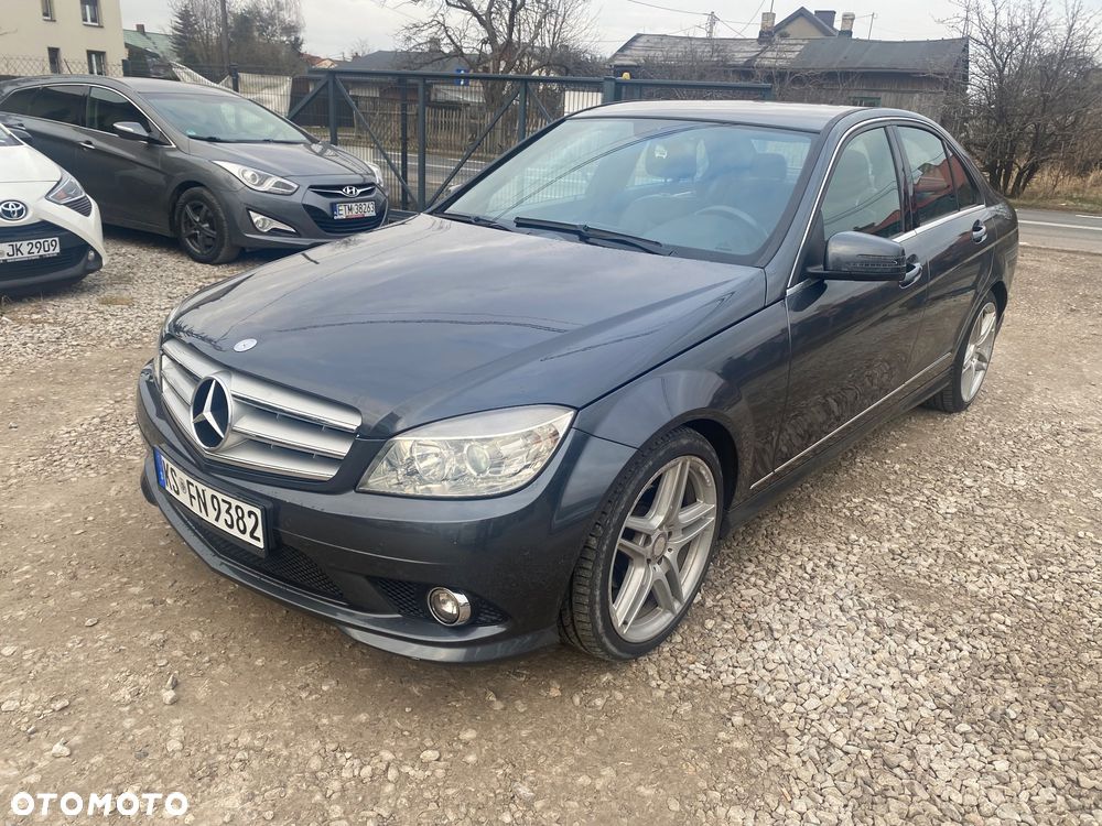 Mercedes-Benz Klasa C 180 CGI BlueEFFICIENCY Avantgarde - 7