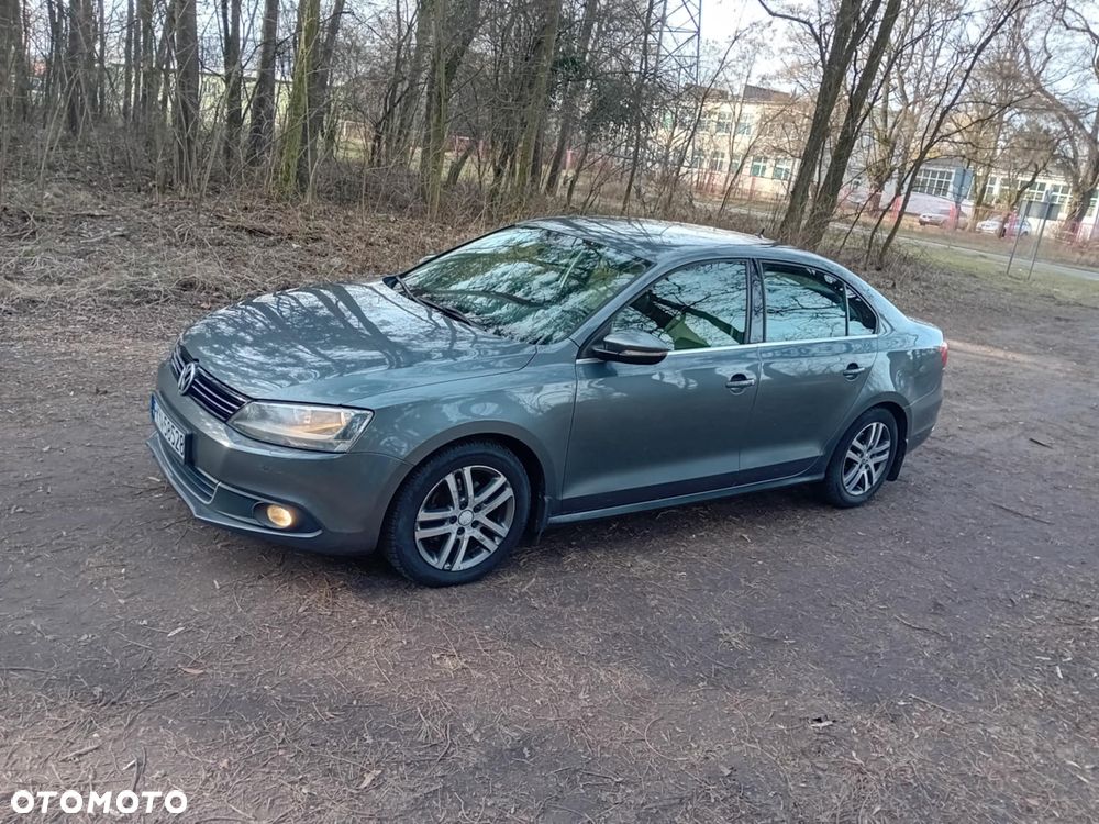 Volkswagen Jetta 1.6 TDI Highline - 2