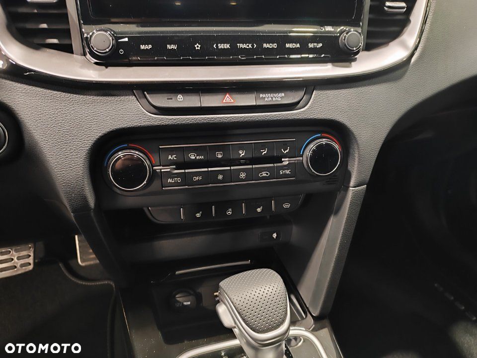 Kia XCeed - 14