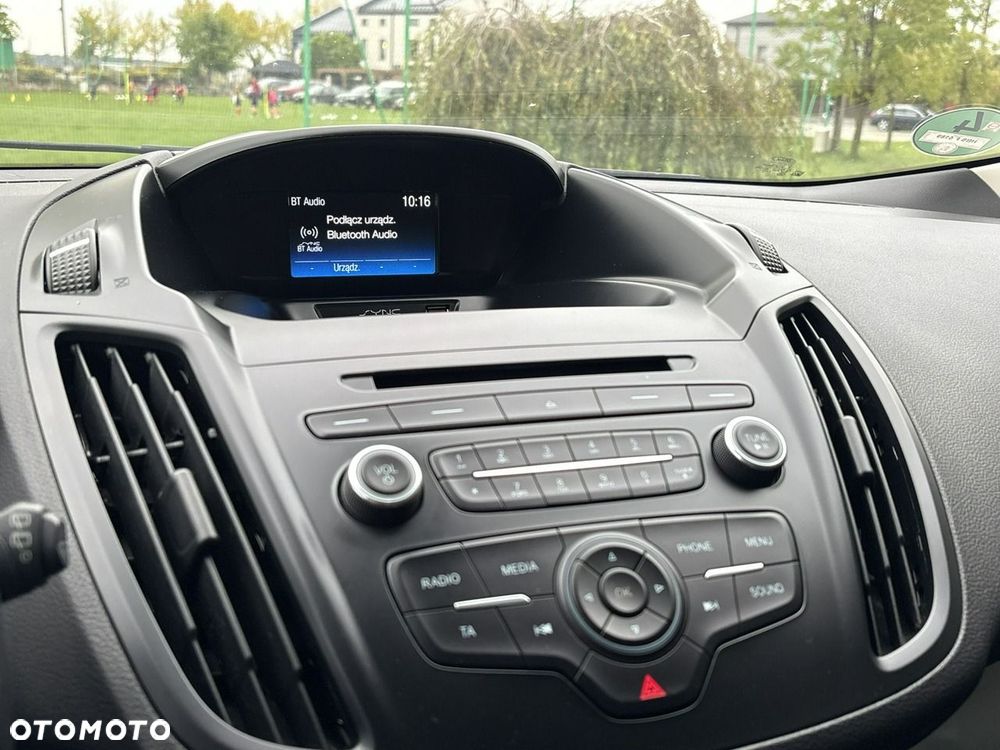 Ford Kuga 1.5 EcoBoost 2x4 Cool & Connect - 28