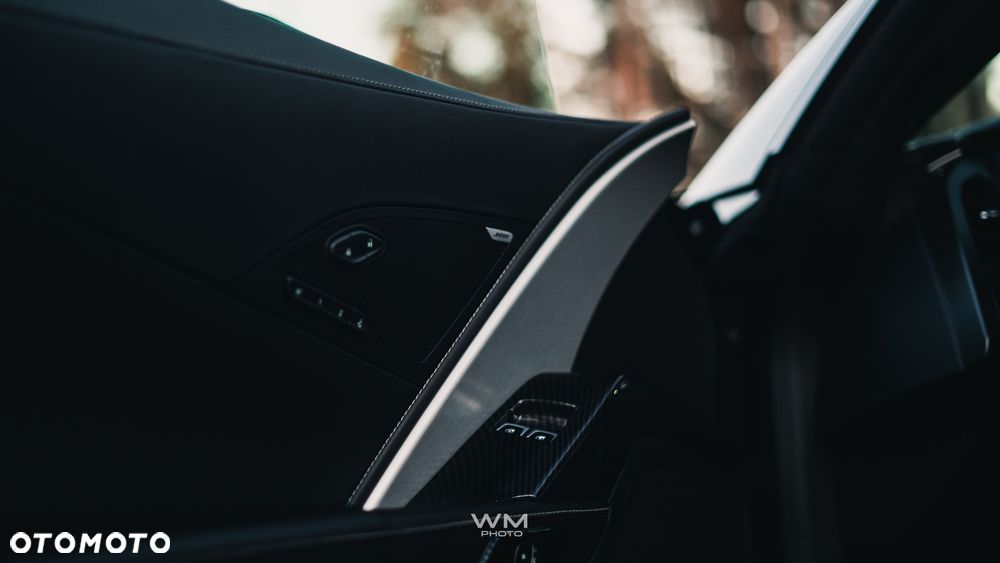 Chevrolet Corvette - 15