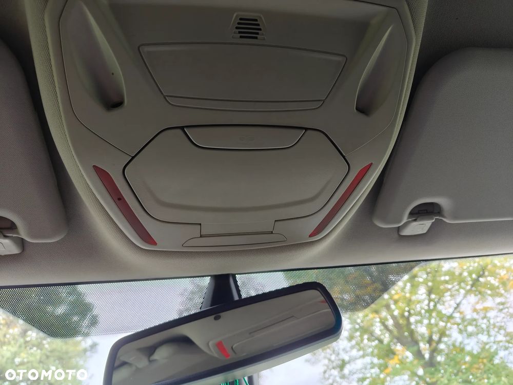 Ford Mondeo - 29