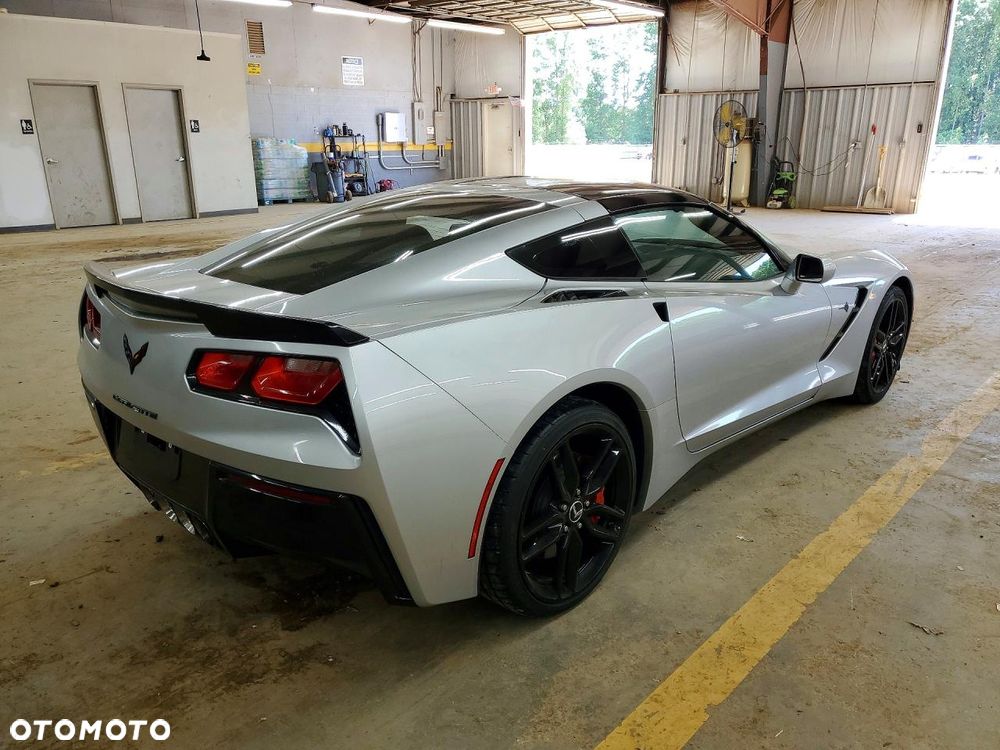 Chevrolet Corvette Stingray 2LT 6.2 V8 Automatik - 4