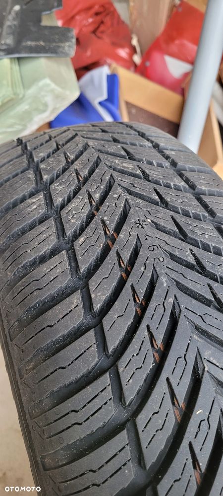 Opony nokian całoroczne - 1