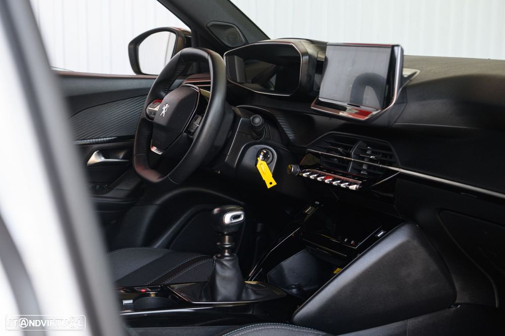 Peugeot 2008 1.2 PureTech Allure - 26