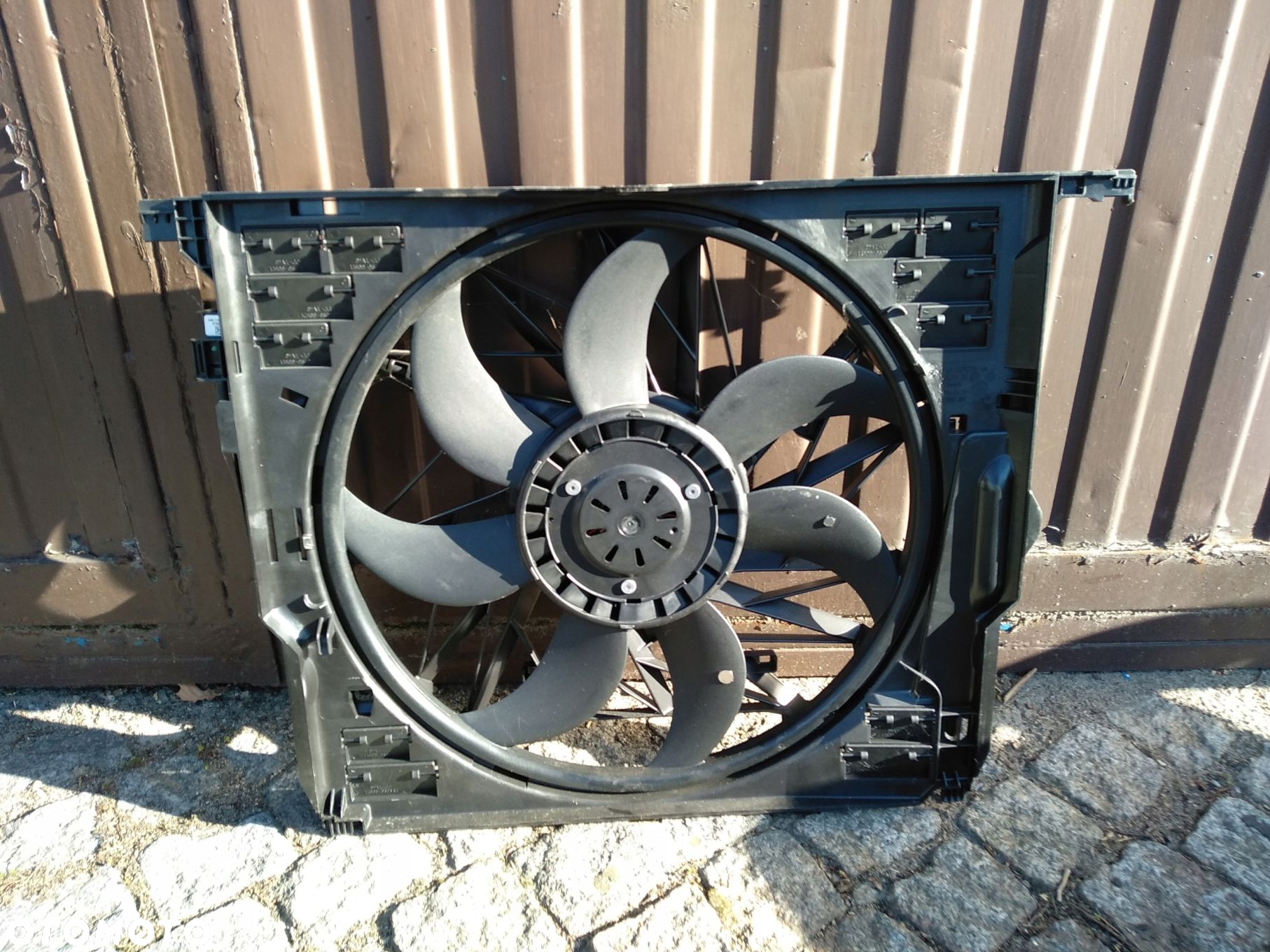 Wentylator chłodnicy BMW 5 F10 7 F01 8509740 - 4