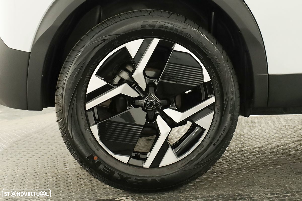 Peugeot 2008 1.2 PureTech Allure EAT8 - 4