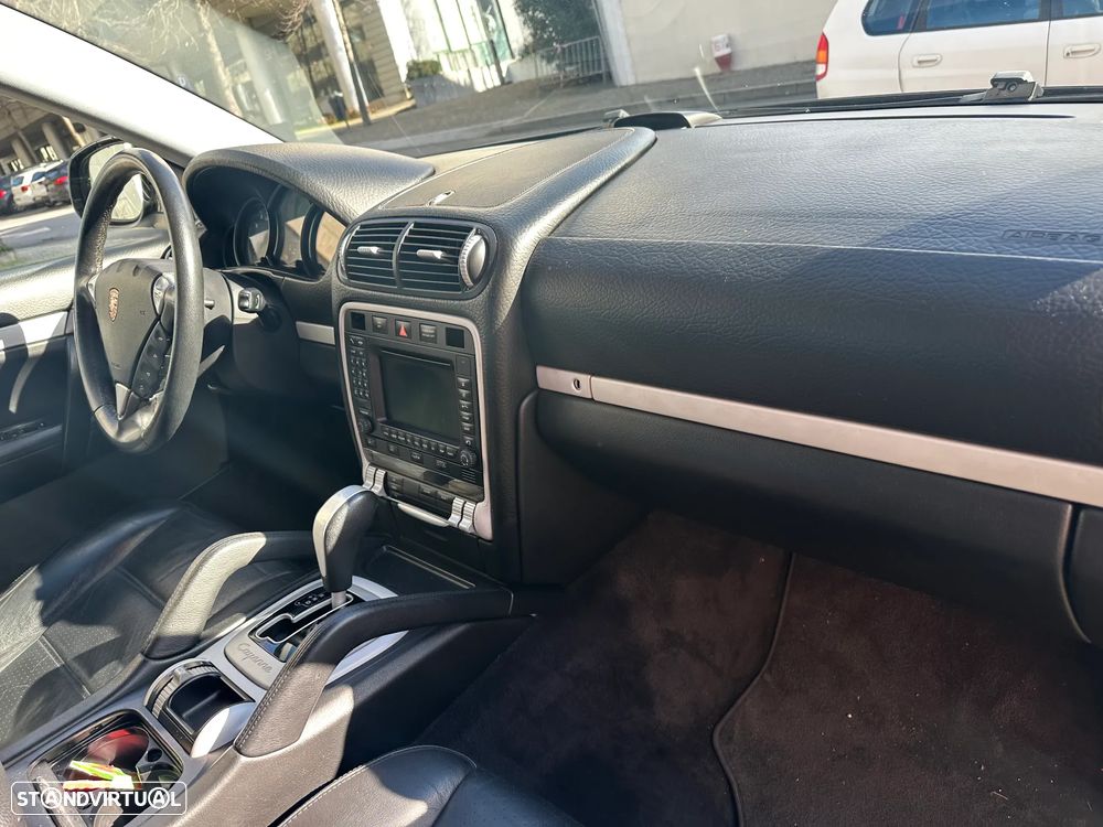 Porsche Cayenne Tiptronic - 17