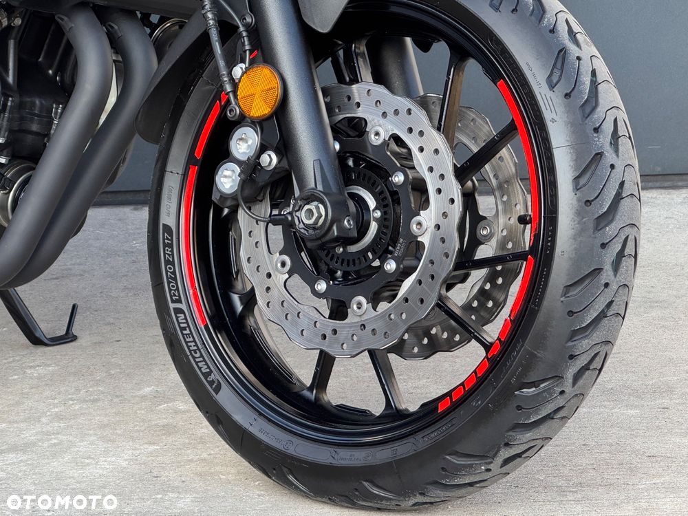Yamaha MT - 7