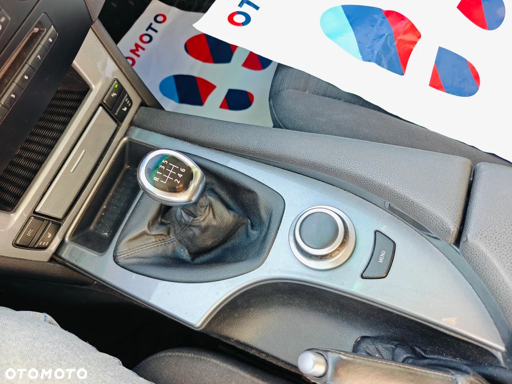 BMW Seria 5 520i - 23