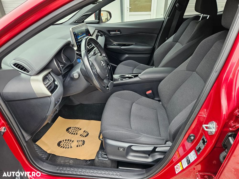 Toyota C-HR - 8