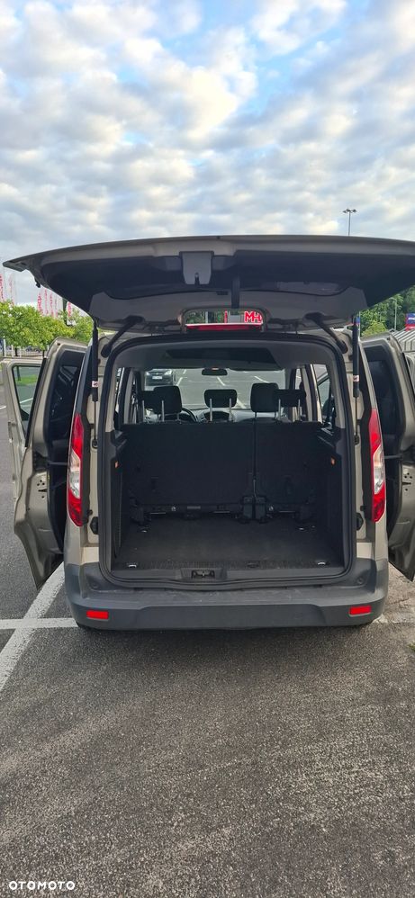 Ford Tourneo Connect - 21