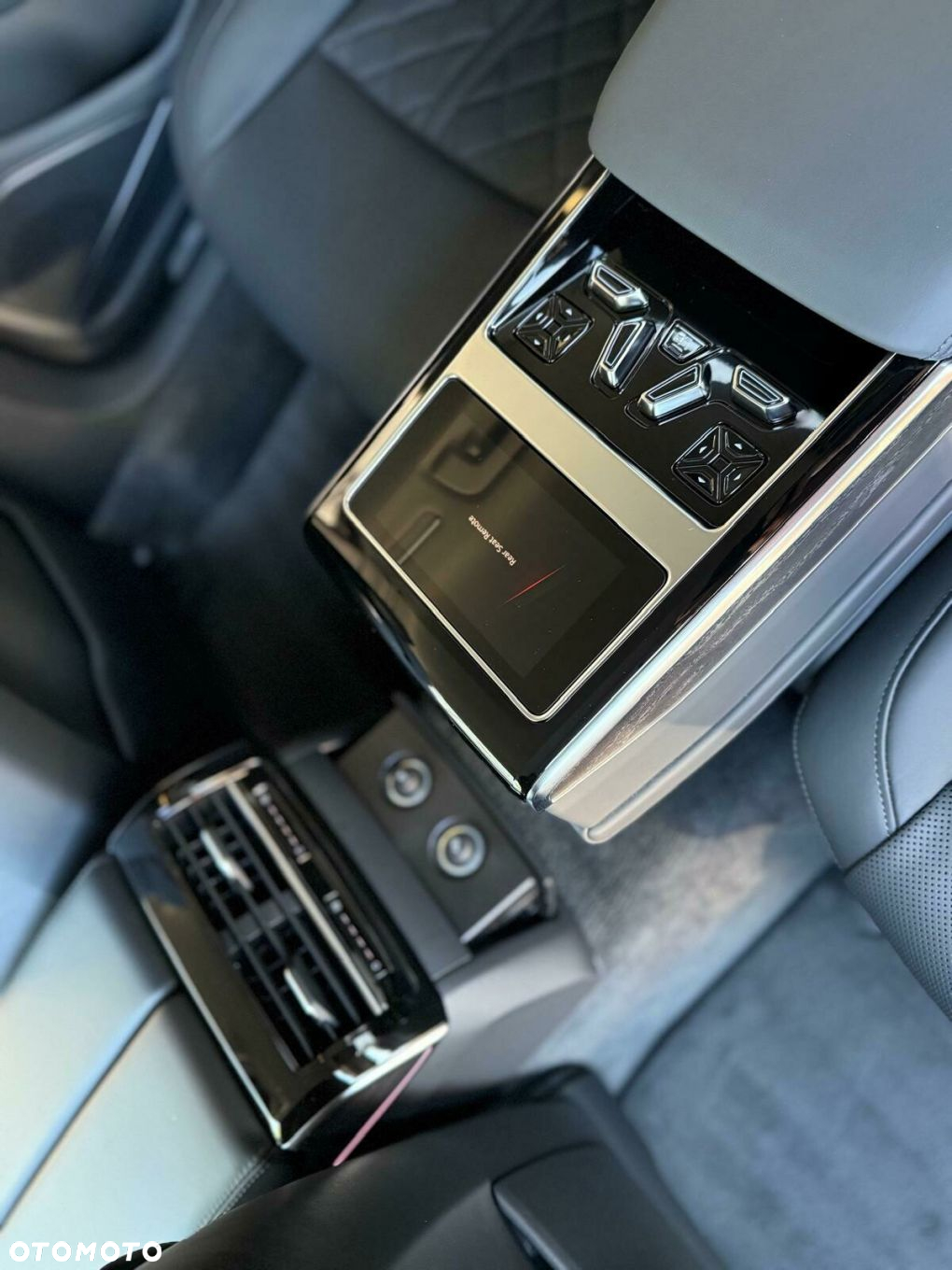 Audi A8 - 19