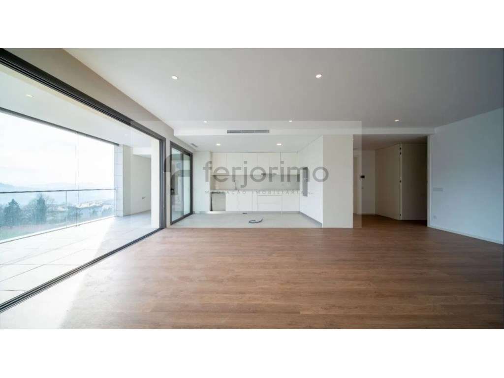 T4 - ULTIMO ANDAR COM TERRAÇO 

 APARTAMENTOS -***IMAGENS ANDAR M... - Grande imagem: 3/8