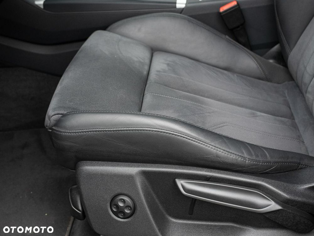 Audi Q5 Sportback - 11
