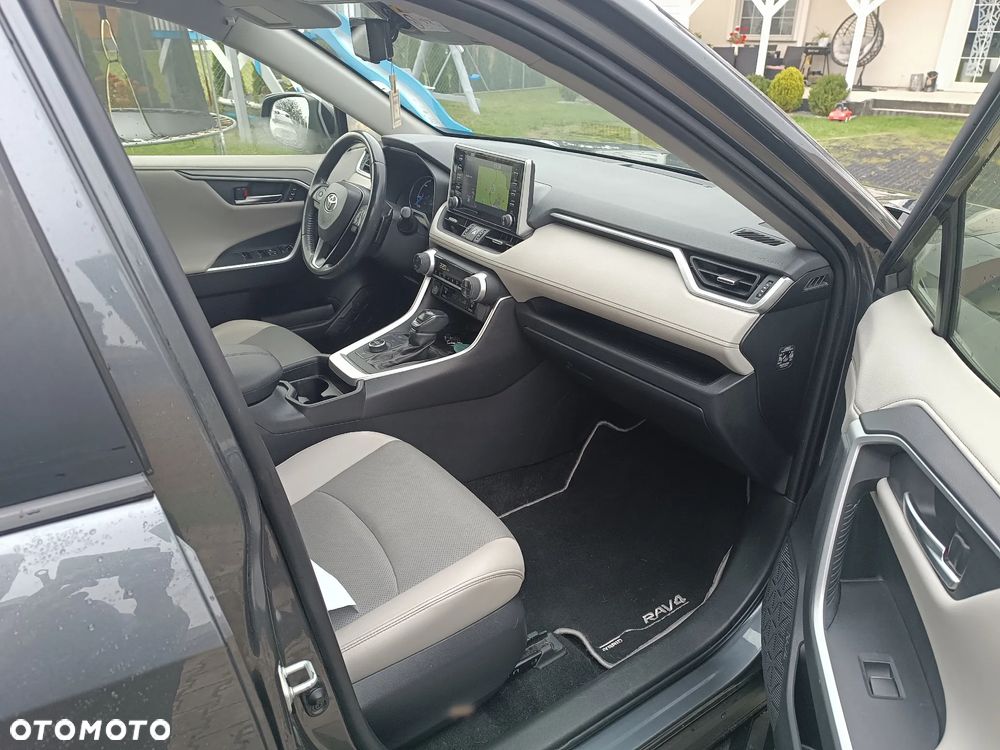 Toyota RAV4 - 7