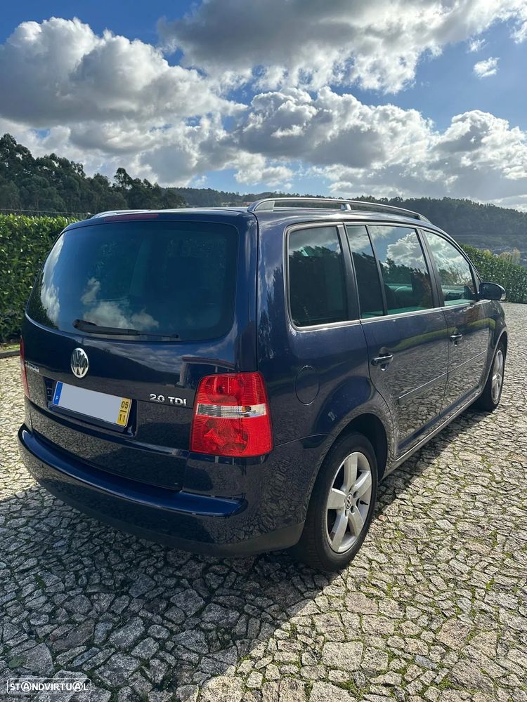 VW Touran 2.0 TDI Highline 7L - 5