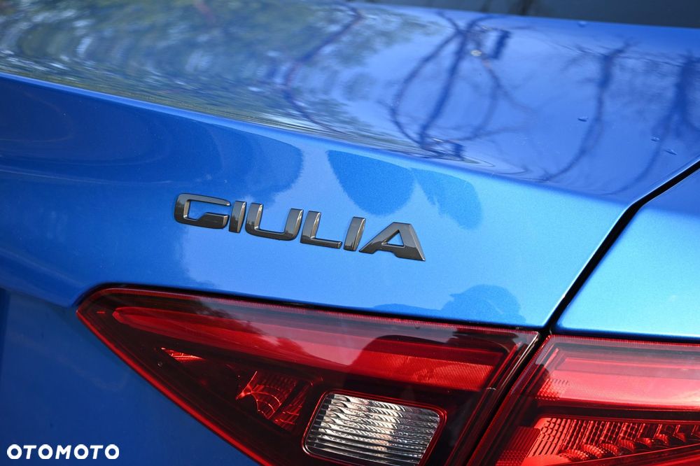 Alfa Romeo Giulia 2.0 Turbo 16V AT8-Q4 Veloce Ti - 15
