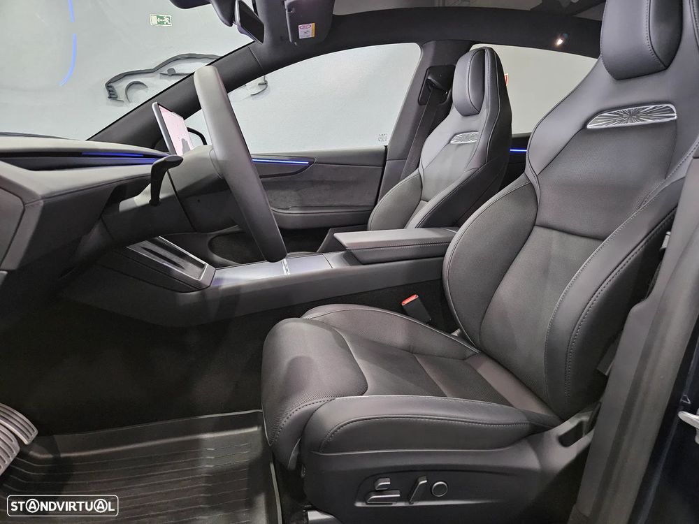 Tesla Model Y Performance Tração Integral - 16