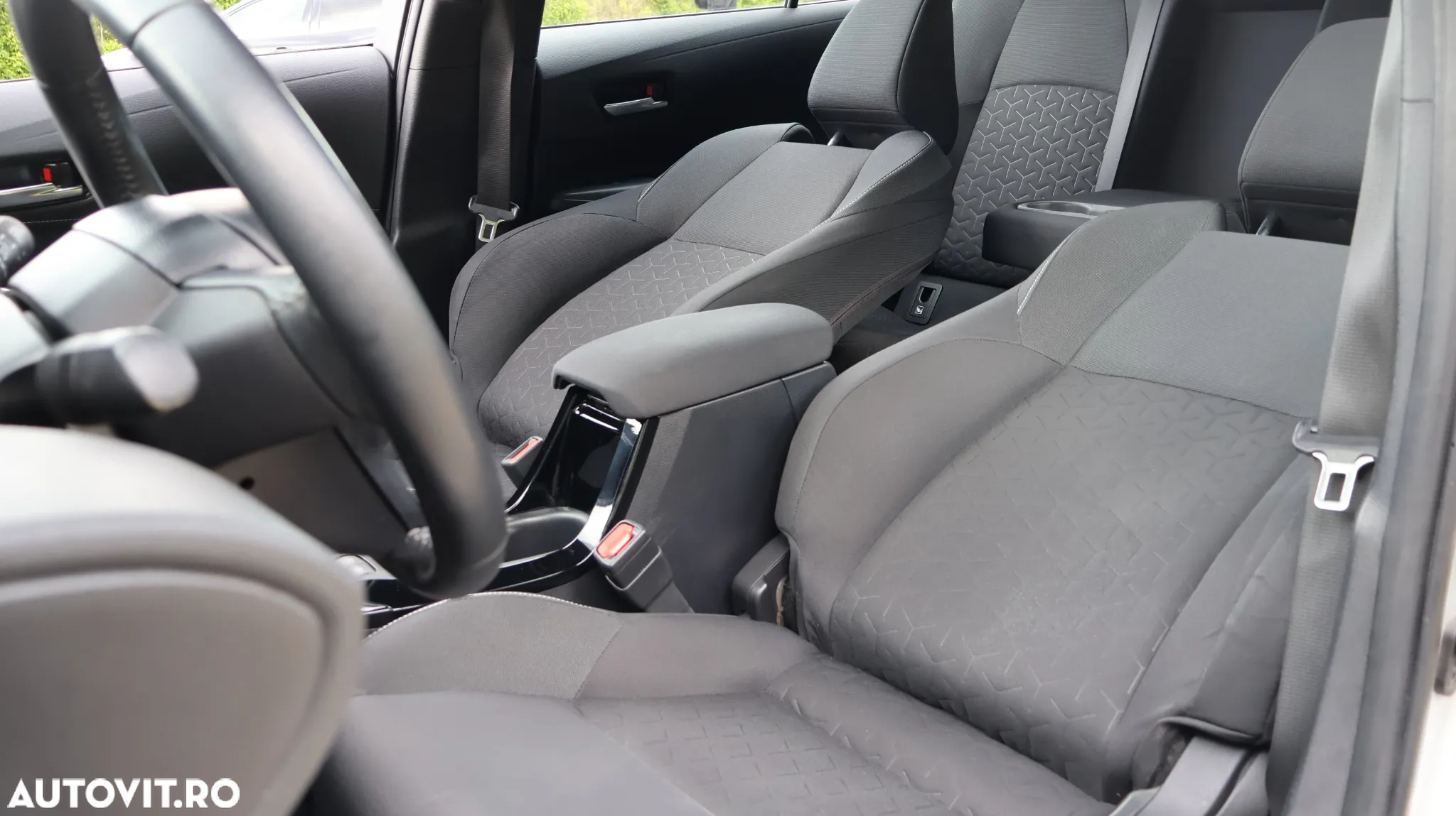 Toyota Corolla - 13