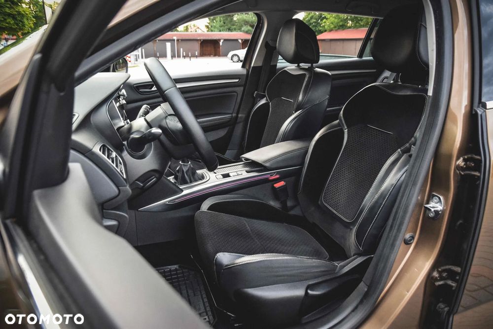 Renault Megane 1.2 16V TCe Energy Limited - 6