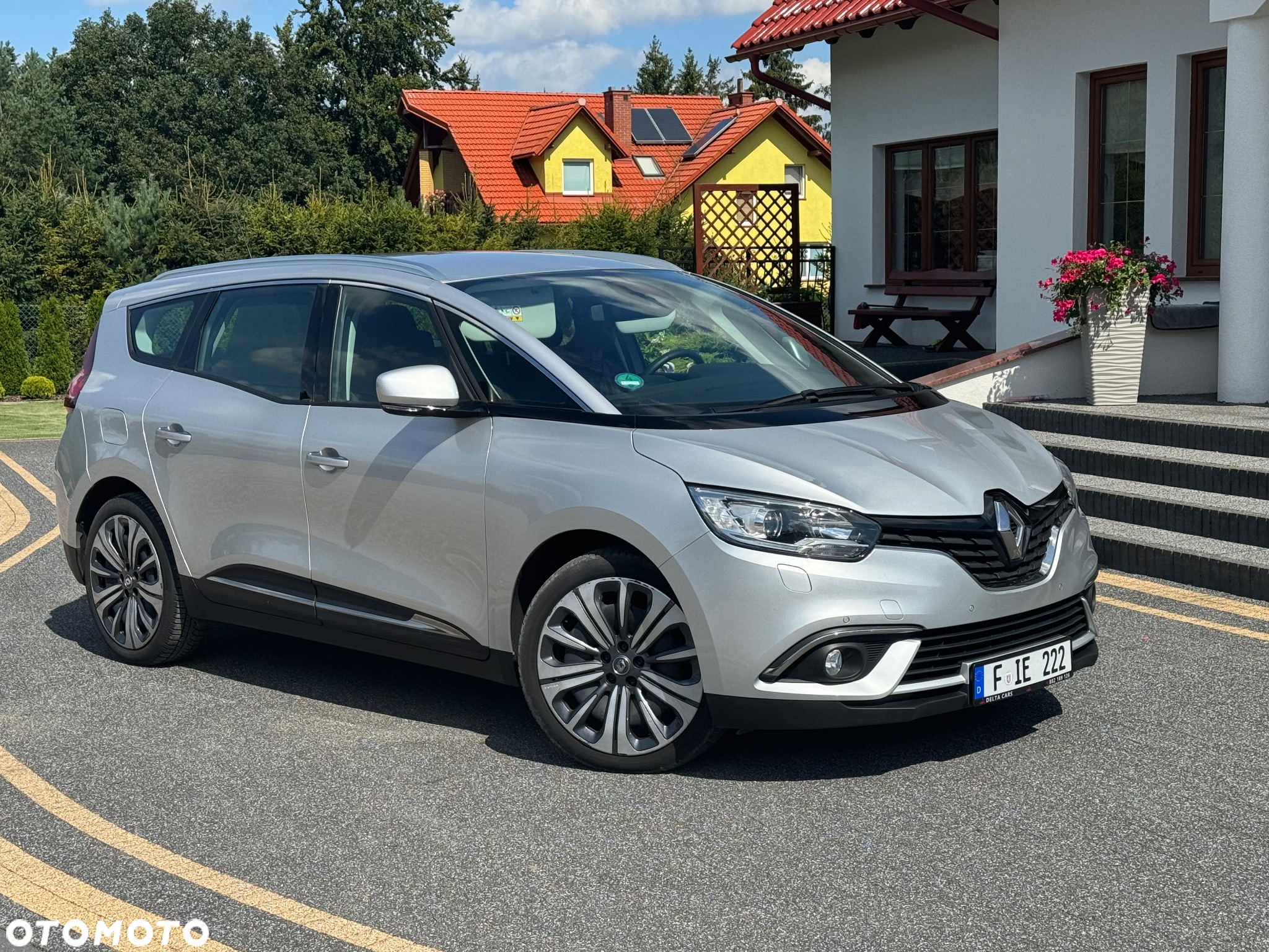 Renault Grand Scenic BLUE dCi 120 LIMITED - 14