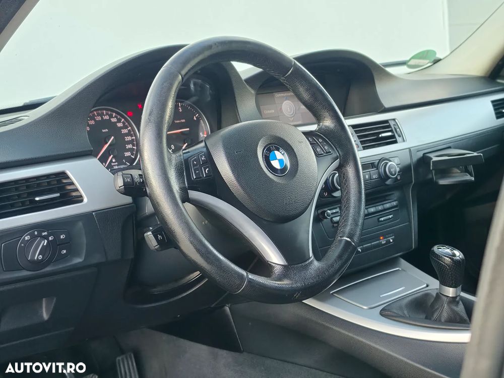 BMW Seria 3 320d DPF - 22