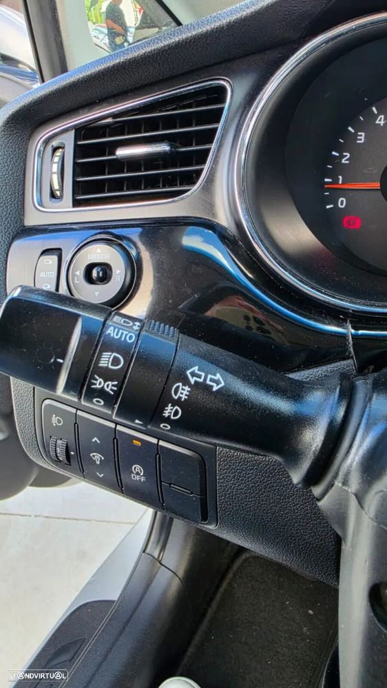 Kia Ceed SW 1.6 CRDi Prime - 20