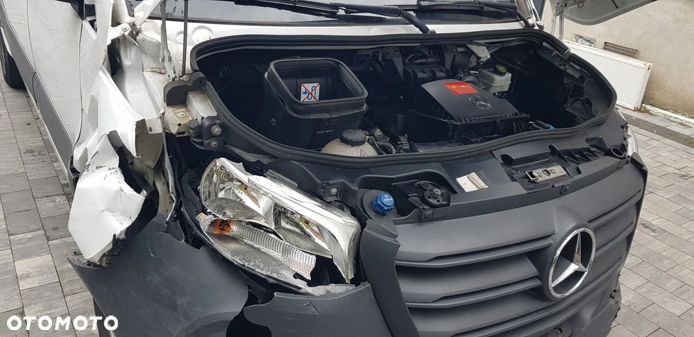 Mercedes-Benz Sprinter - 38