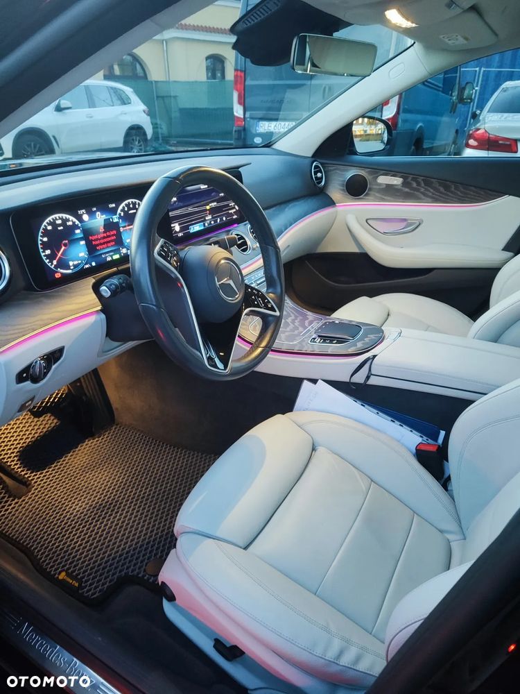 Mercedes-Benz Klasa E 300 AMG - 17