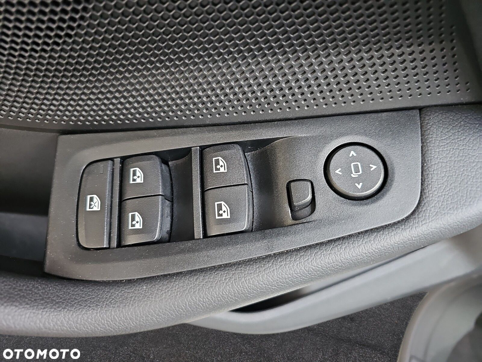 BMW Seria 2 - 17
