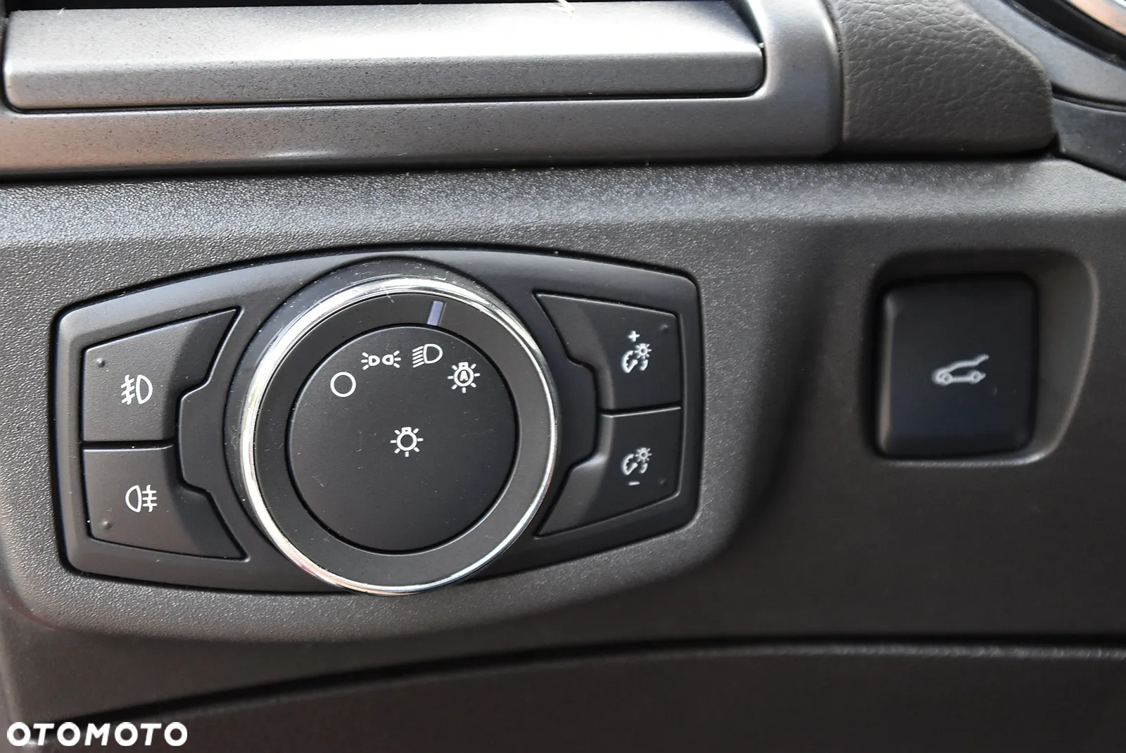 Ford Mondeo - 30
