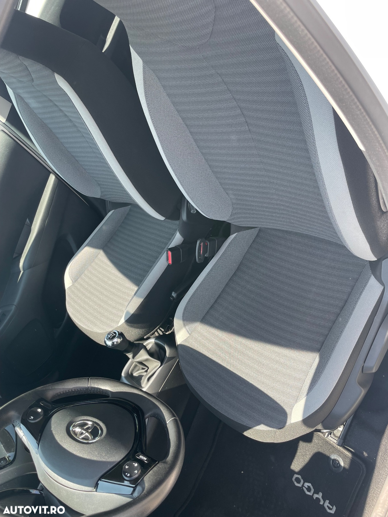 Toyota Aygo 1.0 VVY-I 5 usi X-play - 14