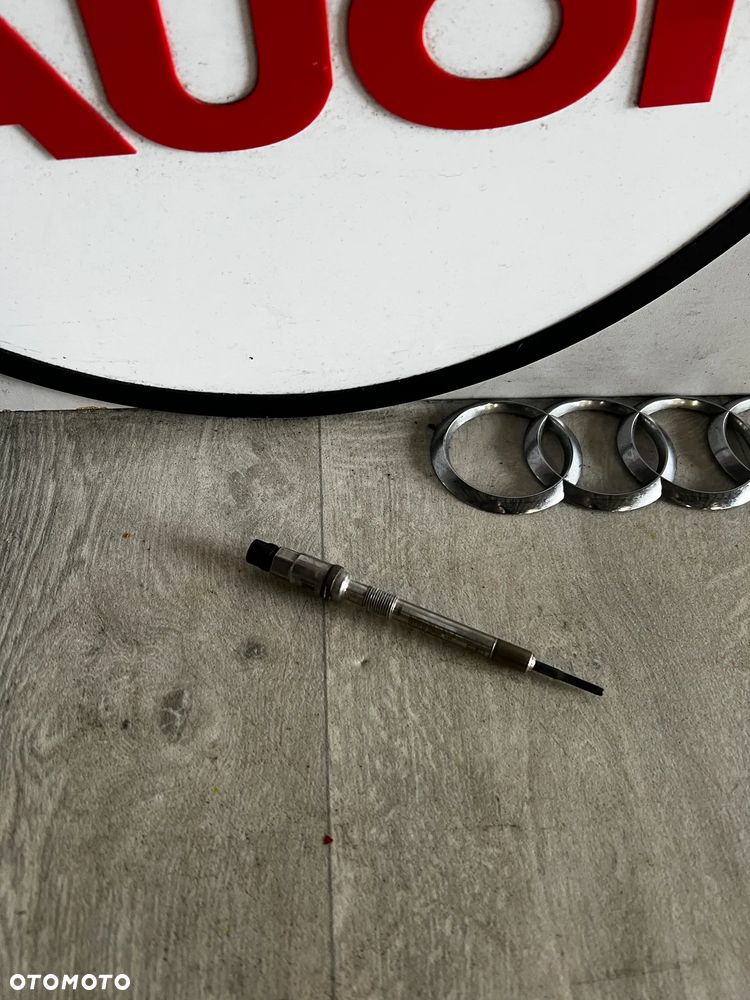 ŚWIECA ŻAROWA AUDI VW VAG OE 03L905061G - 1