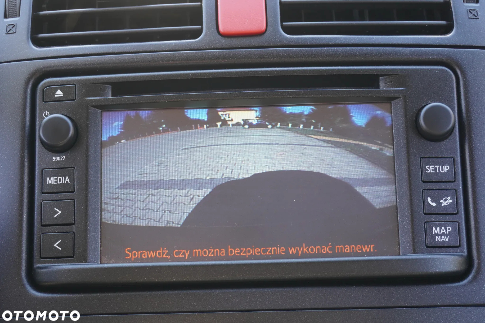 Toyota Auris 1.6 Executive - 23
