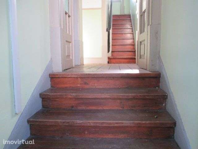 Vivenda na Av. Dias da Silva - Grande imagem: 2/27