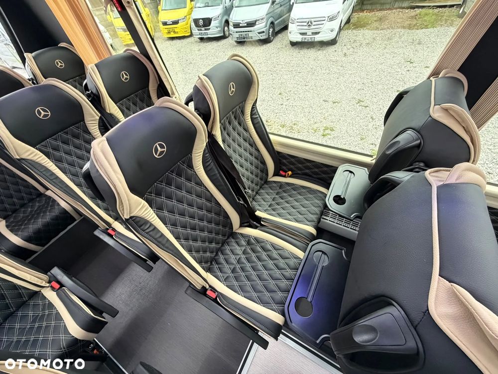 Mercedes-Benz Sprinter 519 - 24