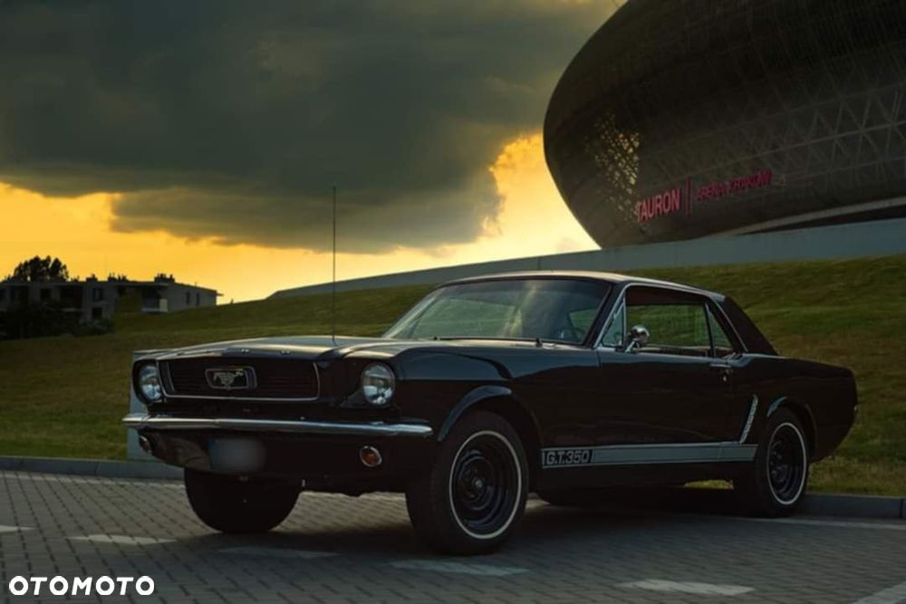 Ford Mustang - 4