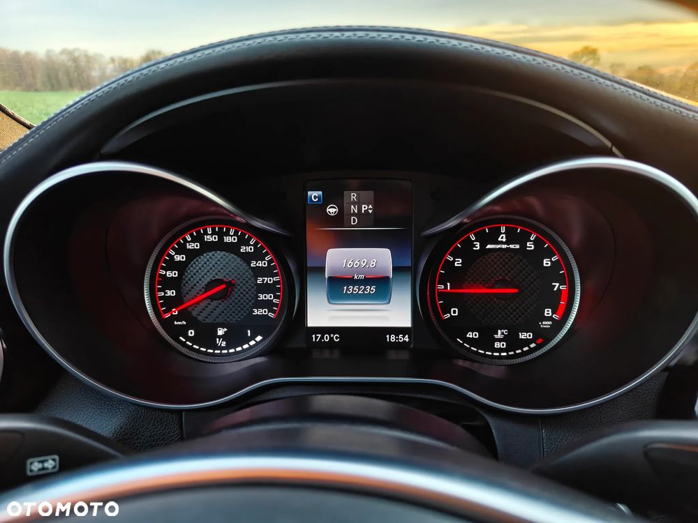 Mercedes-Benz Klasa C AMG 63 S AMG Speedshift 7G-MCT - 19