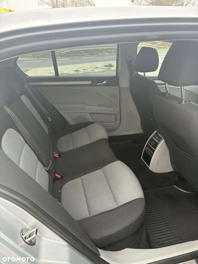 Skoda Superb 2.0 TDI Ambition DSG - 19