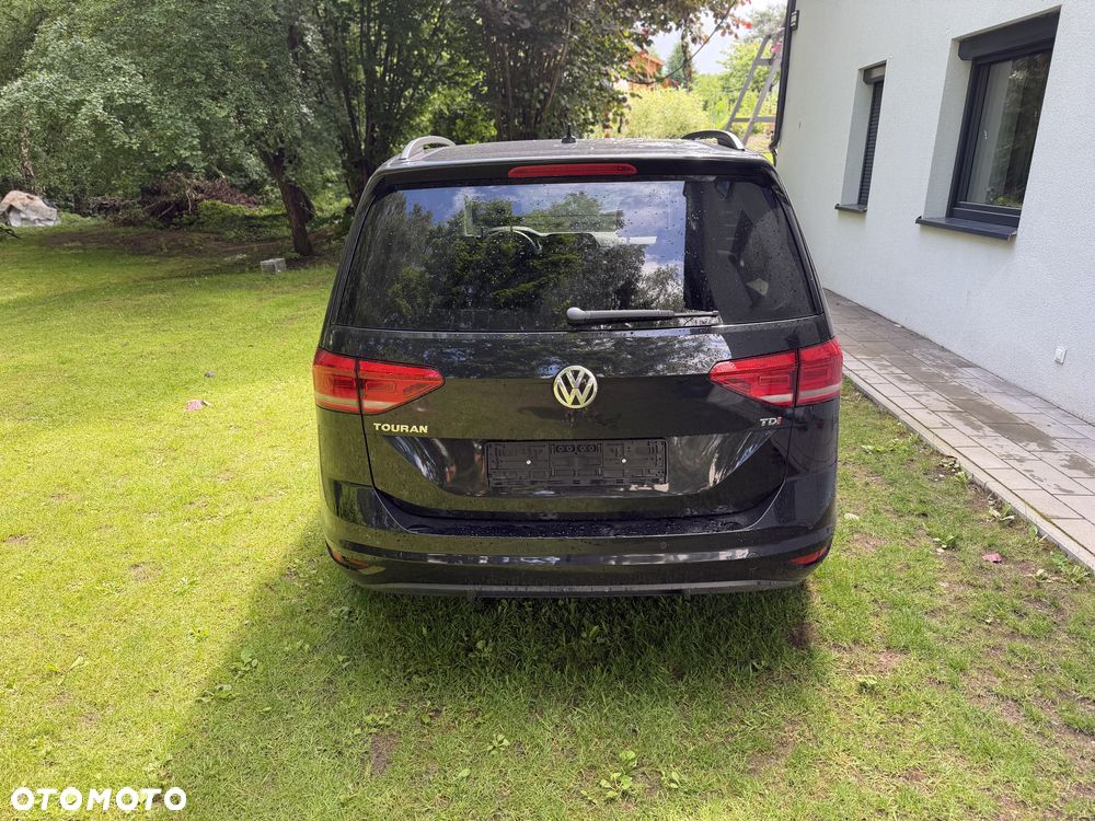 Volkswagen Touran 1.6 TDI SCR BlueMotion Technology Comfortline - 2