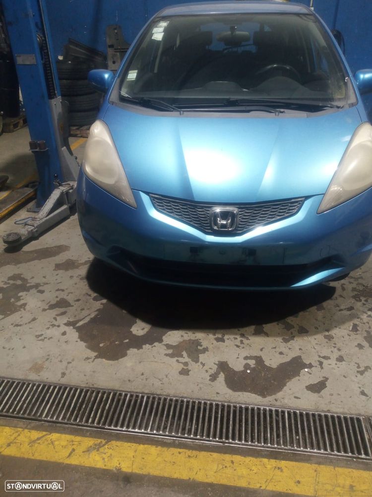 Honda Jazz III 1.2 gasolina - PARA PEÇAS - 1